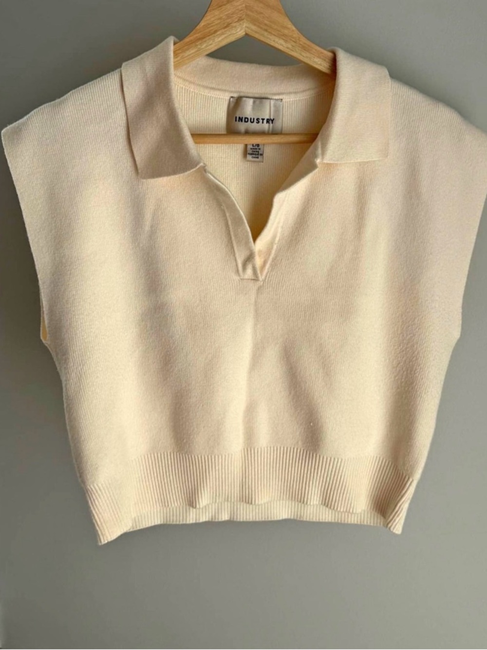 INDUSTRY Cream V-Neck Knit Polo
Sweater Vest
